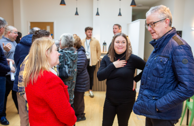 Jayne Bryant discusses the development with Paul Evans, Chair of Cadwyn (1)